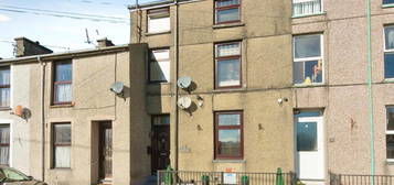 5 bedroom terraced house for sale