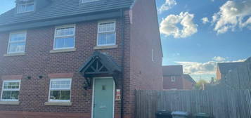 3 bedroom semi-detached house