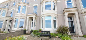 Flat to rent in Percy Gardens, Tynemouth, North Shields NE30