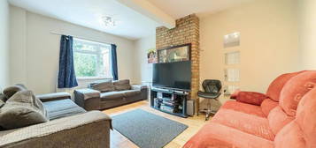 2 bedroom semi-detached house to rent