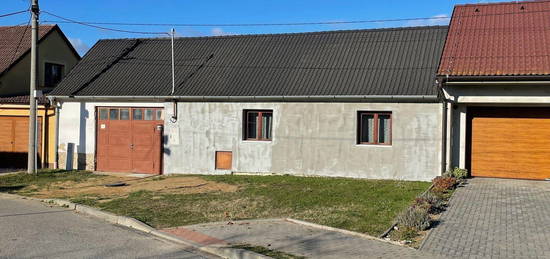 Rodinný dům, 82 m² + 338 m² pozemek, Úvoz, Rohatec