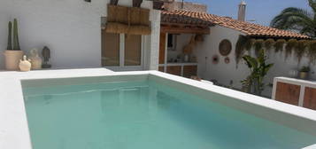 Chalet adosado en venta en calle Houffalize, 8