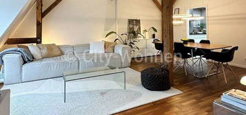 Elegante 3 Zimmer Endetagenwohnung mit Dachterrasse in Altbauvilla in Hamburg Harvestehude