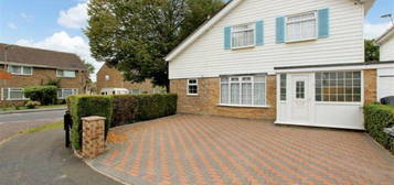 Link-detached house to rent in Thorn Close, Boyatt Wood SO50