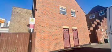 2 bed flat to rent