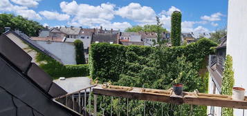 Helle, ruhige DG Maisonette Wohnung kleine Terrasse u. Stellplatz