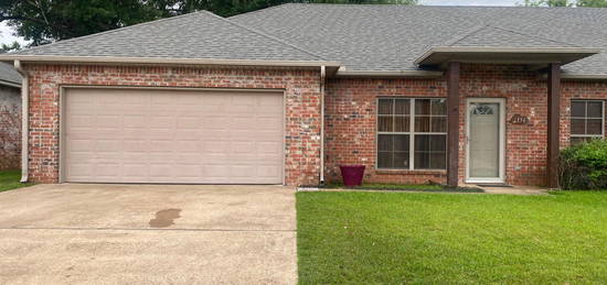 6156 Rachelle Dr, Alexandria, LA 71303