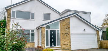 5 bedroom detached house