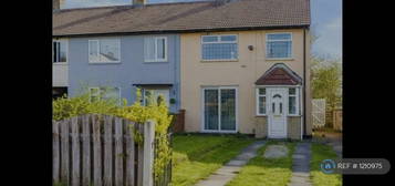 3 bedroom semi-detached house