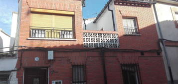 Casa de pueblo en venta en calle Condesa de Orgaz, 4