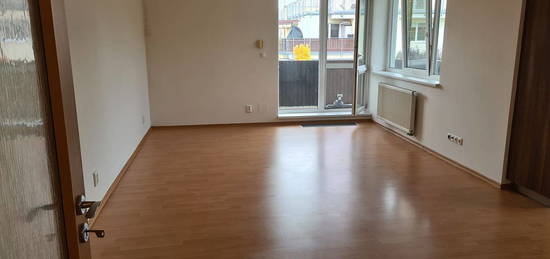 Pronájem bytu 3+kk 93 m² (Jednopodlažní)