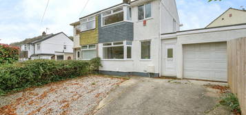 3 bed semi-detached house for sale