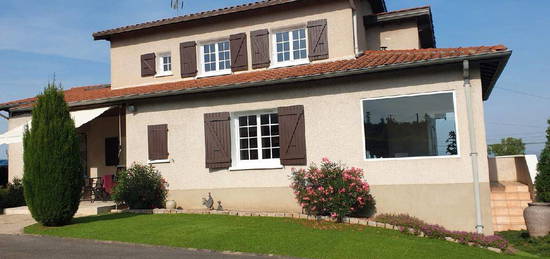 Maison 7 pièces 140m2