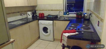 2 bedroom terraced house