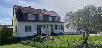 Zweifamilienhaus in idyllischer Wohngegend