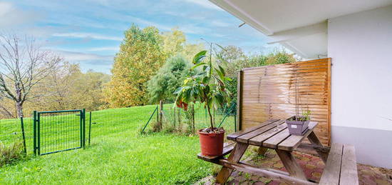 BAYONNE - Studio avec terrasse, cave et parking