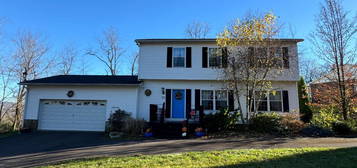 21 Forest Glen Dr, Scranton, PA 18504