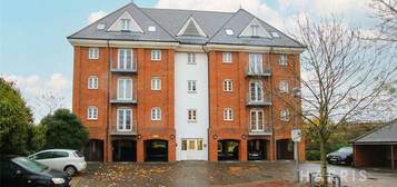 Flat to rent in Hardie's Point, Colchester, Essex CO2