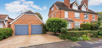 5 bedroom semi-detached house for sale