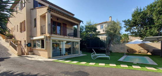 Maison Antibes 7 pièces 220 m² - Proche centre