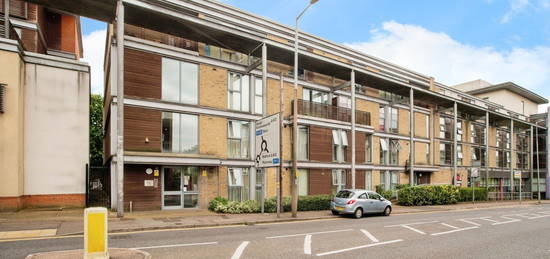 Flat for sale in Whippendell Road, Watford WD18