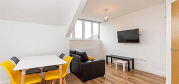 2 bed flat to rent