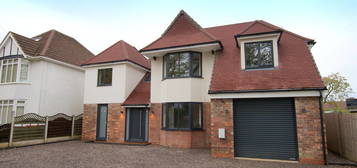 Detached house to rent in Brooklyn Road, Cheltenham GL51