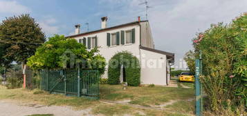 Villa unifamiliare via Acquedotto 27, Francolino, Ferrara