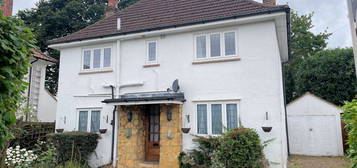 3 bed detached house to rent