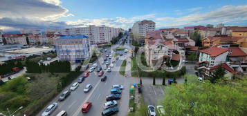 Apartament 3 camere 2 balcoane etaj intermediar Bd Mihai Viteazul