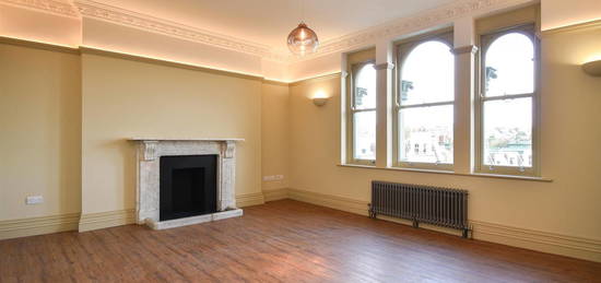 2 bed flat to rent