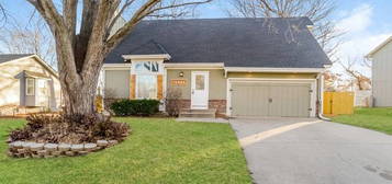 15904 W 124th Cir, Olathe, KS 66062