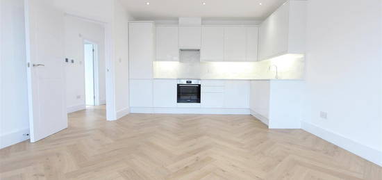 Property to rent in Old Park Ridings, London N21