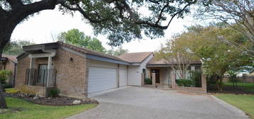 7711 Terra Mnr, Boerne, TX 78015