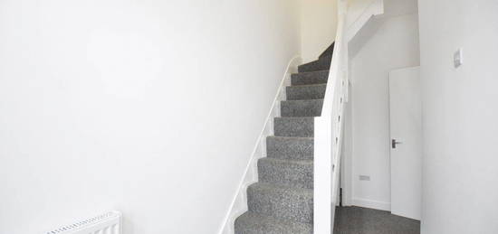 Terraced house to rent in Hunter Road, Ilford IG1