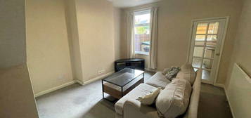 Terraced house to rent in Avenue Road Extension, Leicester LE2