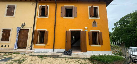 Casa indipendente in vendita in via delle Terme