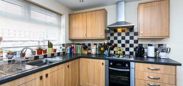 4 bedroom terraced house