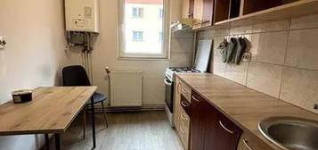 Apartament 2 Camere decomandat, mobilat si utilat