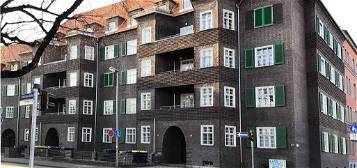 Perfekt / geräumige 3-Zimmer-Wohnung, 2 Balkone, Bad & Gäste-WC, DOM-Blick zu Erfurt