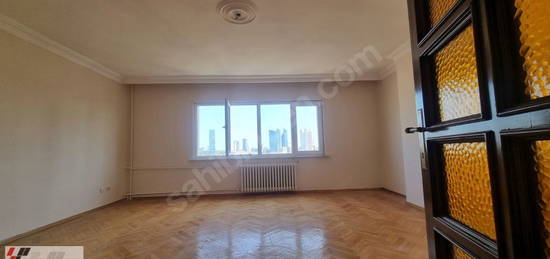 Mecidiyeköy Lati Lokumda 3+1 130 m2 Panoramik Manzaralı Boş