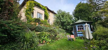 Charmantes Familienhaus mit Blick