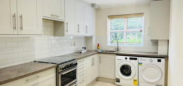 2 bed flat to rent