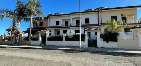 VILLA A SCHIERA A CORIGLIANO-ROSSANO