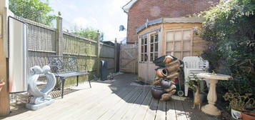 3 bed terraced house to rent