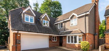 6 bedroom detached house for sale