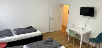 3-Zimmerwohnung mit 3xTV, Internet, 8 Einzelbetten, Küche, 2x Dusche/Wc, Waschmaschine, Trockner