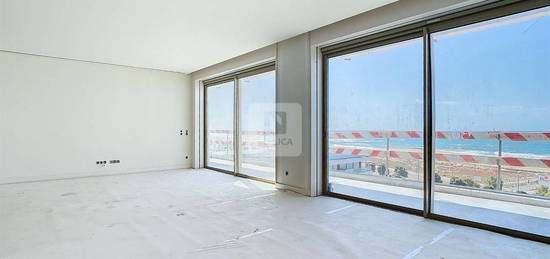 Penthouse T3 com vistas para a praia de Canidelo