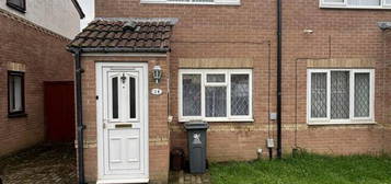 2 bedroom detached house