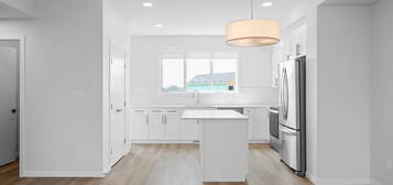 404 Pioneer Rd #M, Spruce Grove, AB T7X 0T2